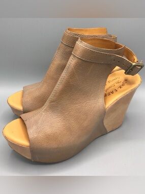 Kork-Ease Golden Tan Leather Wedge Sandals